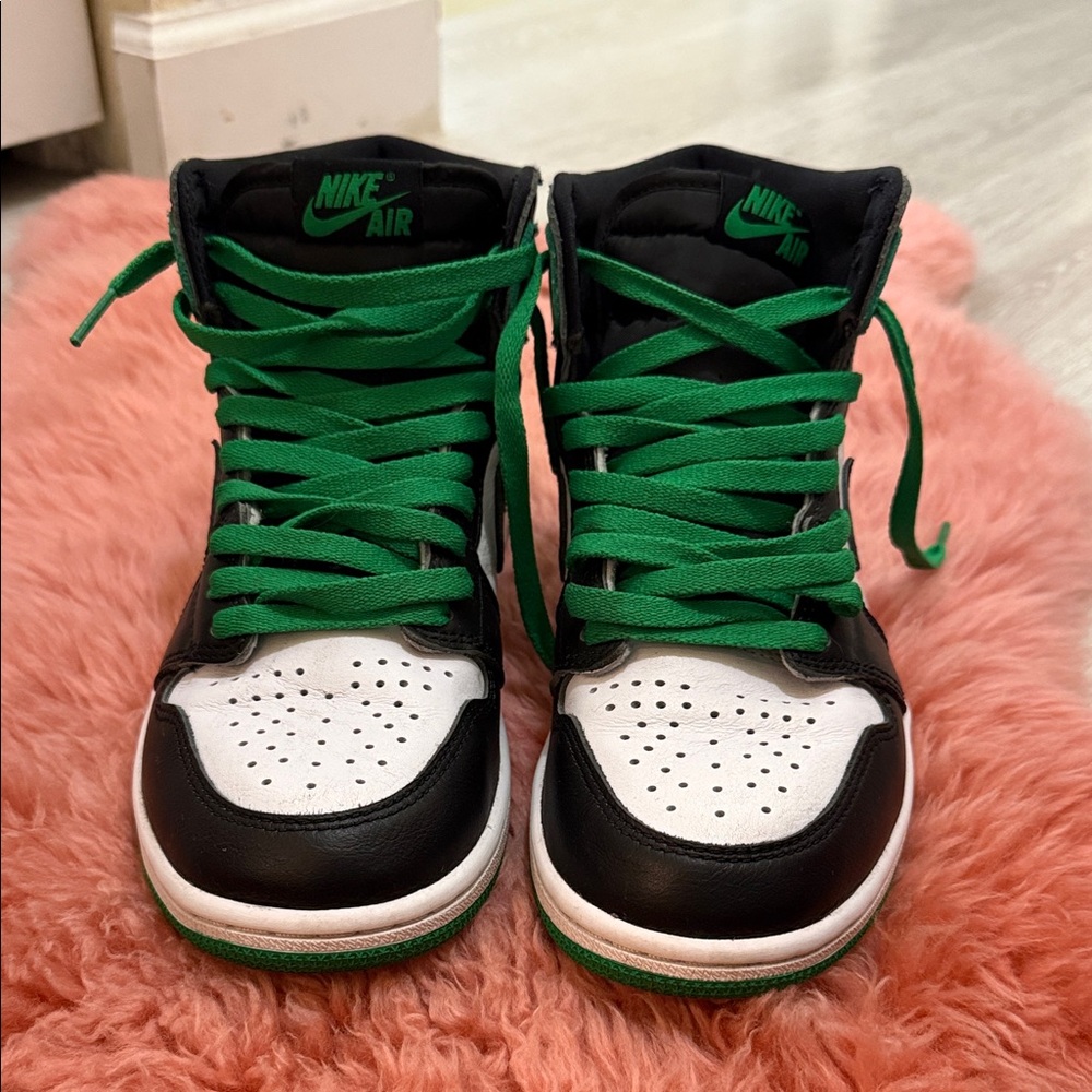 Nike Kids Sneakers in Black, Green, and White
